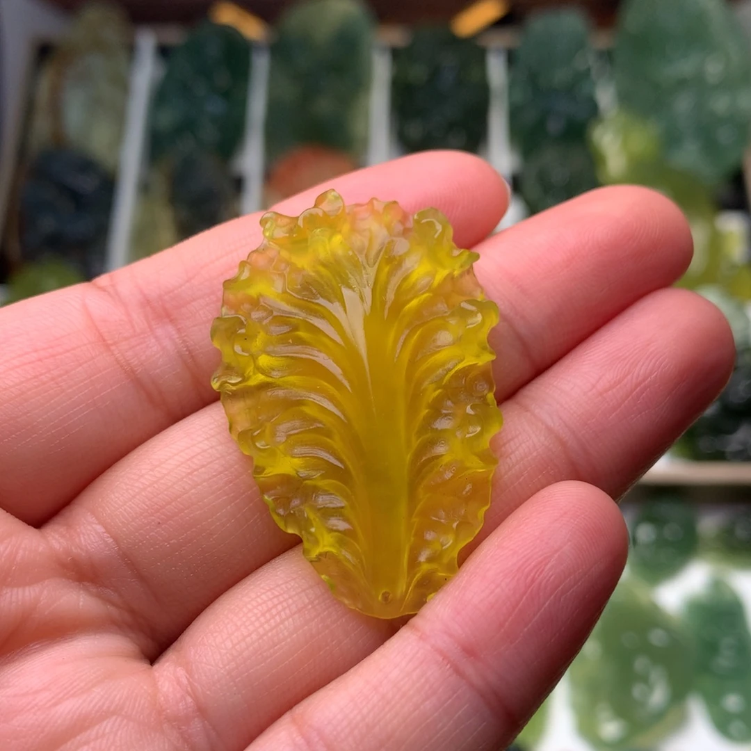 蛇纹石玉未镶嵌挂件生菜