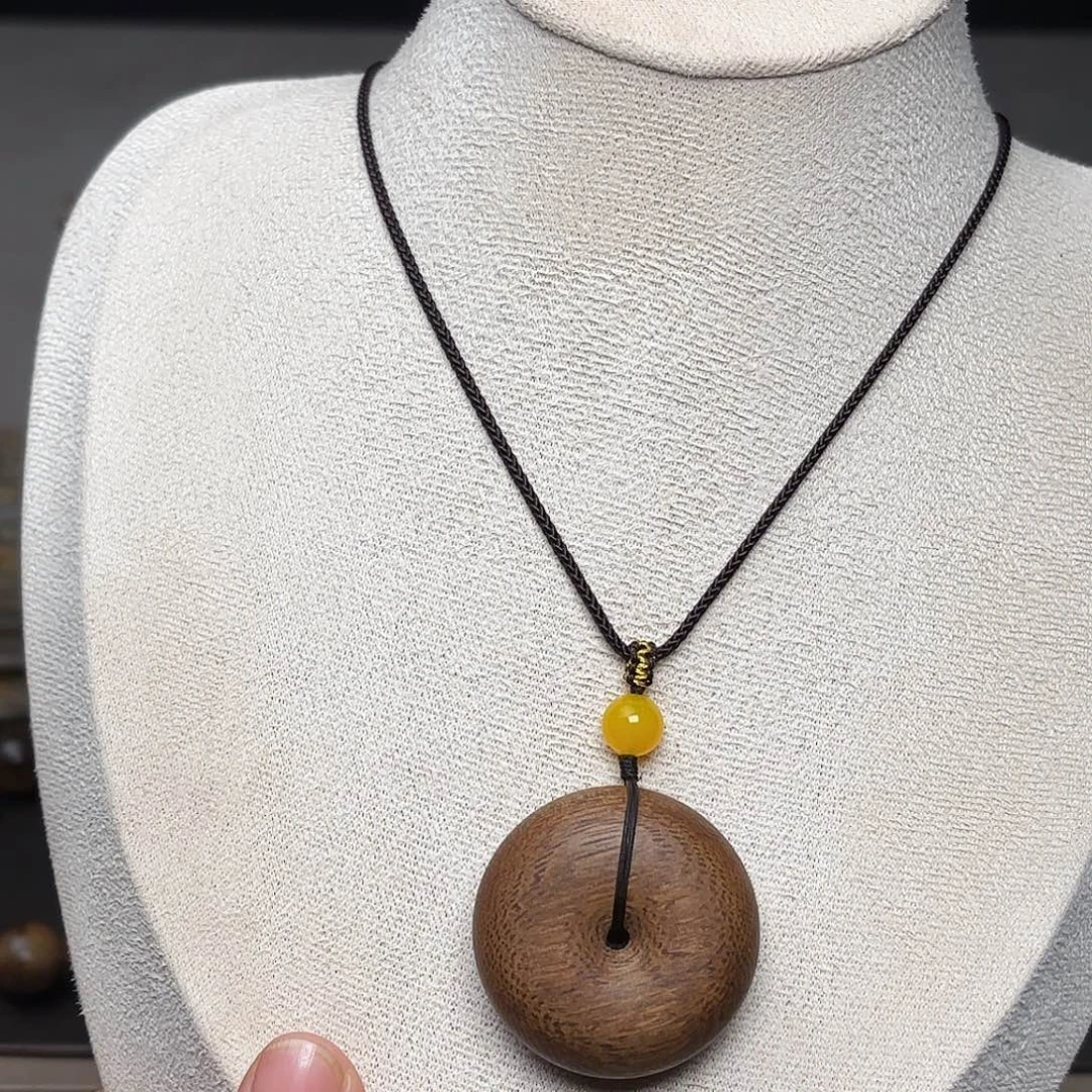 沉香吊坠越南芽庄白棋楠吊坠