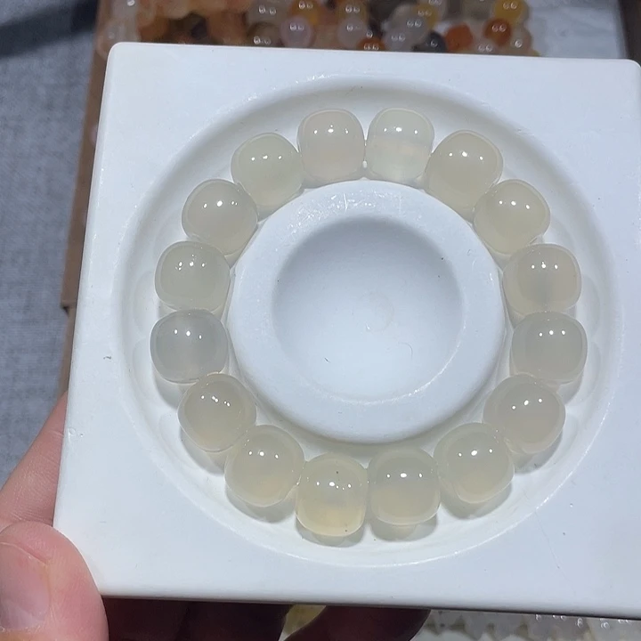 玛瑙/玉髓合金颈饰