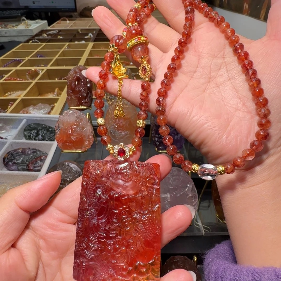 未镶嵌颈饰水晶九尾狐