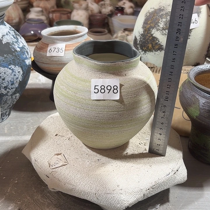 摆件高16，口9，有孔，5898