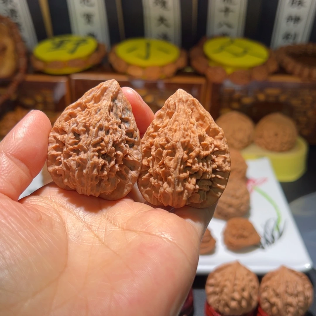 宁***远文玩核桃把件火凤鸡心