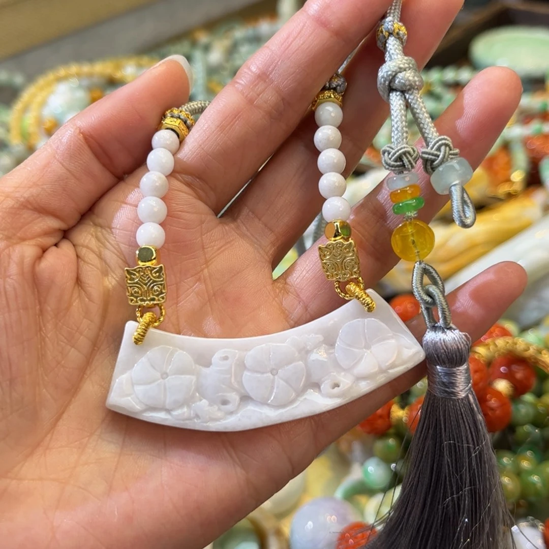 翡翠颈饰未镶嵌待编款