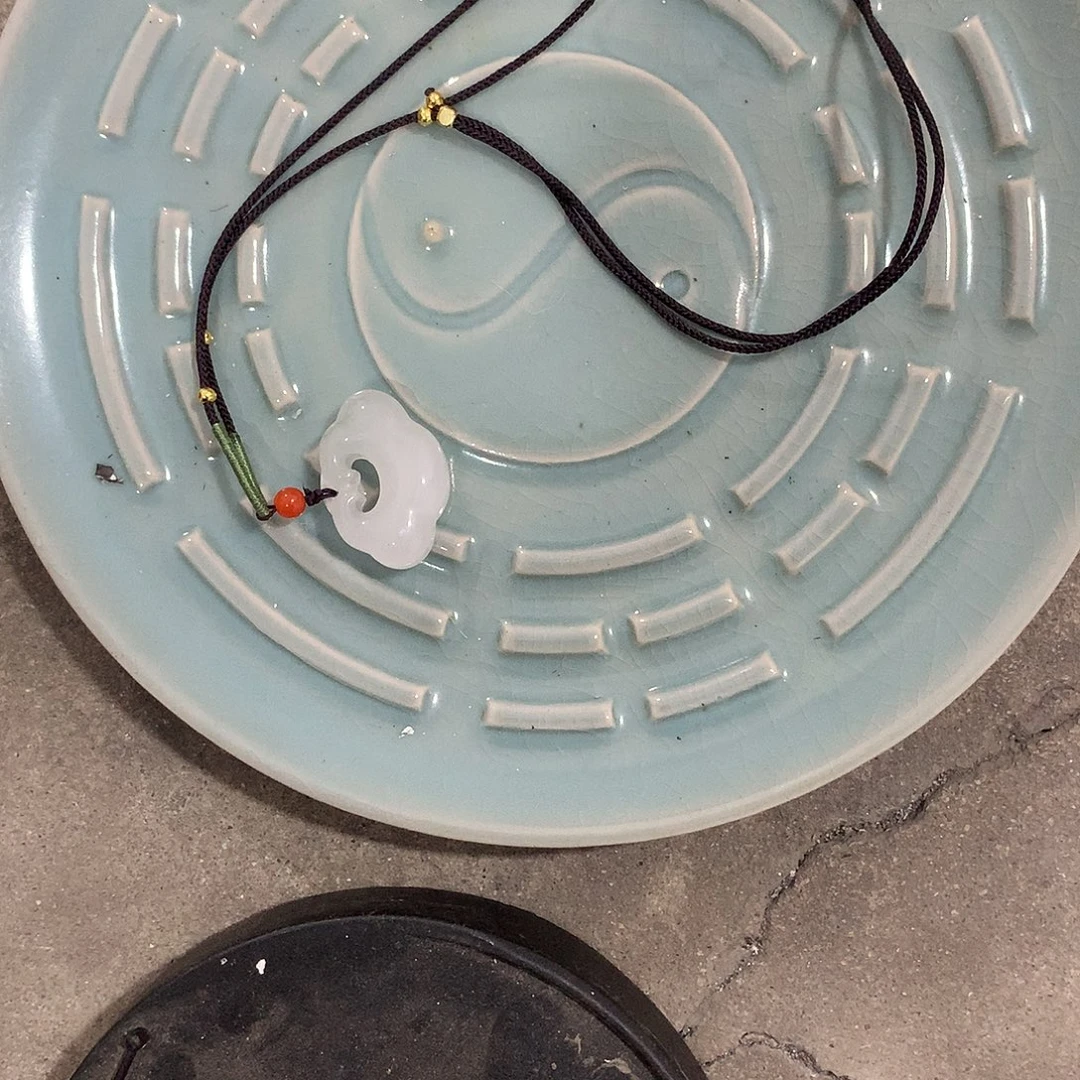 其他现代陶瓷工艺品