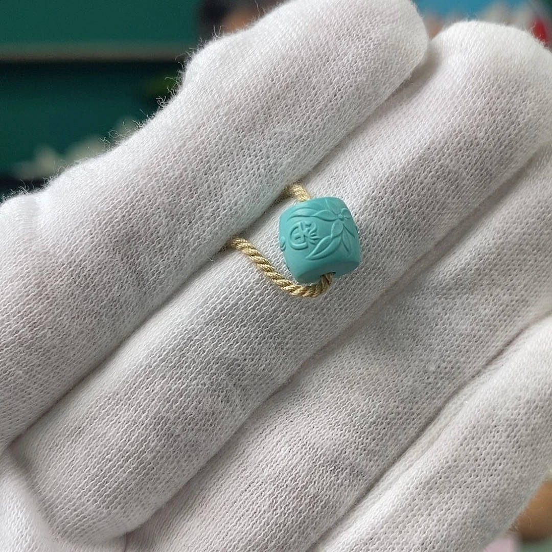 绿松石未镶嵌珠宝奇石卡8.9 水仙