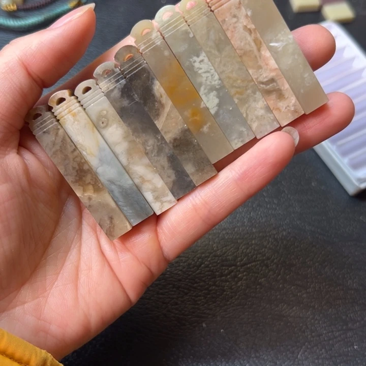 伊犁石印石尾单10个0.8*0.8*5.0