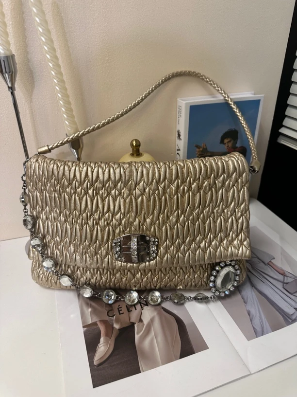 95新 MIU MIU/缪缪 褶皱链条单肩包时尚设计大容量手提包