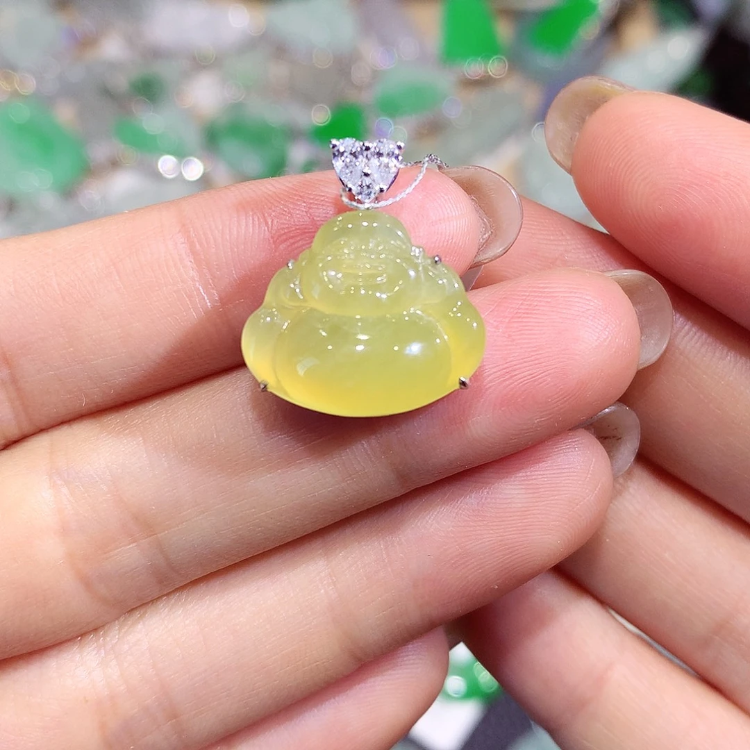翡翠18K金镶嵌颈饰佛