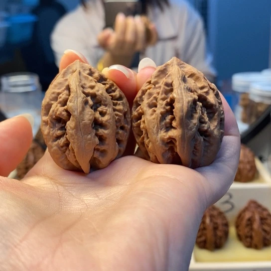 桃核把件东北秋子28