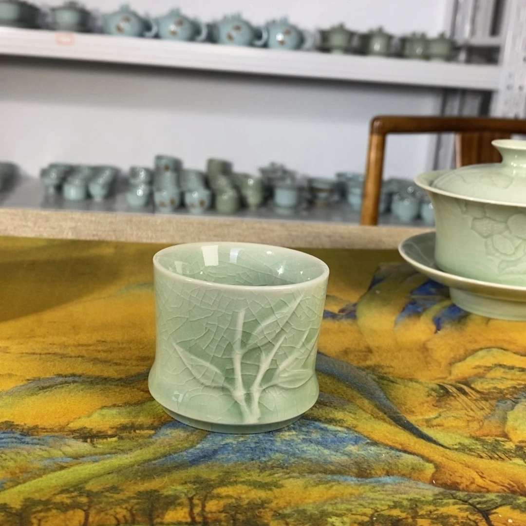 【闪购商品】豆绿竹叶杯微微瑕。。。。。。