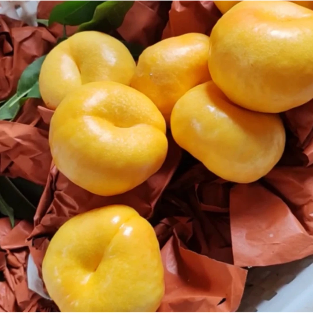 蒙阴油蟠桃水果新鲜黄金油蟠桃脆甜油桃扁桃蜜桃黄桃黄油桃山东