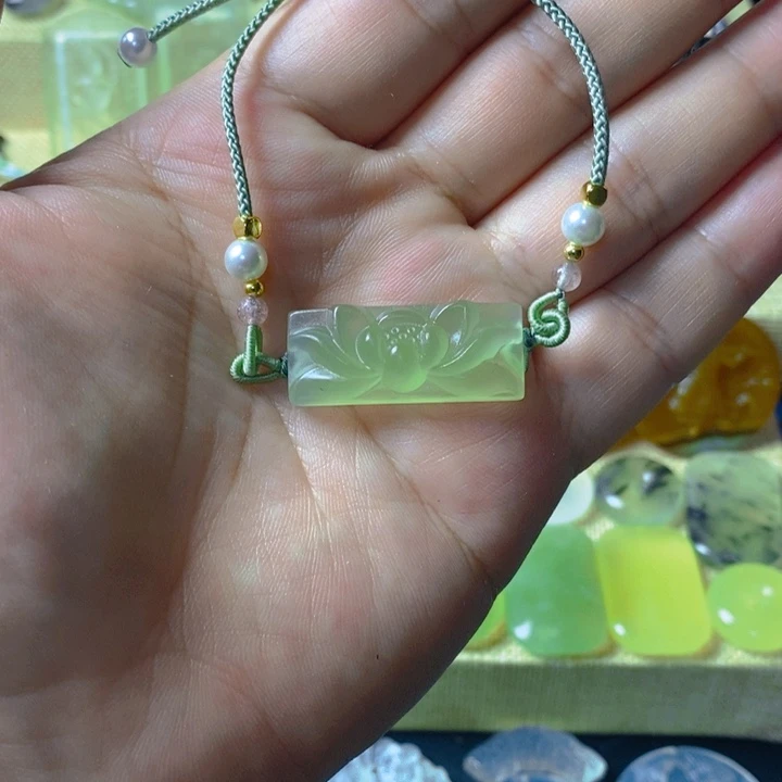 蛇纹石玉合金颈饰