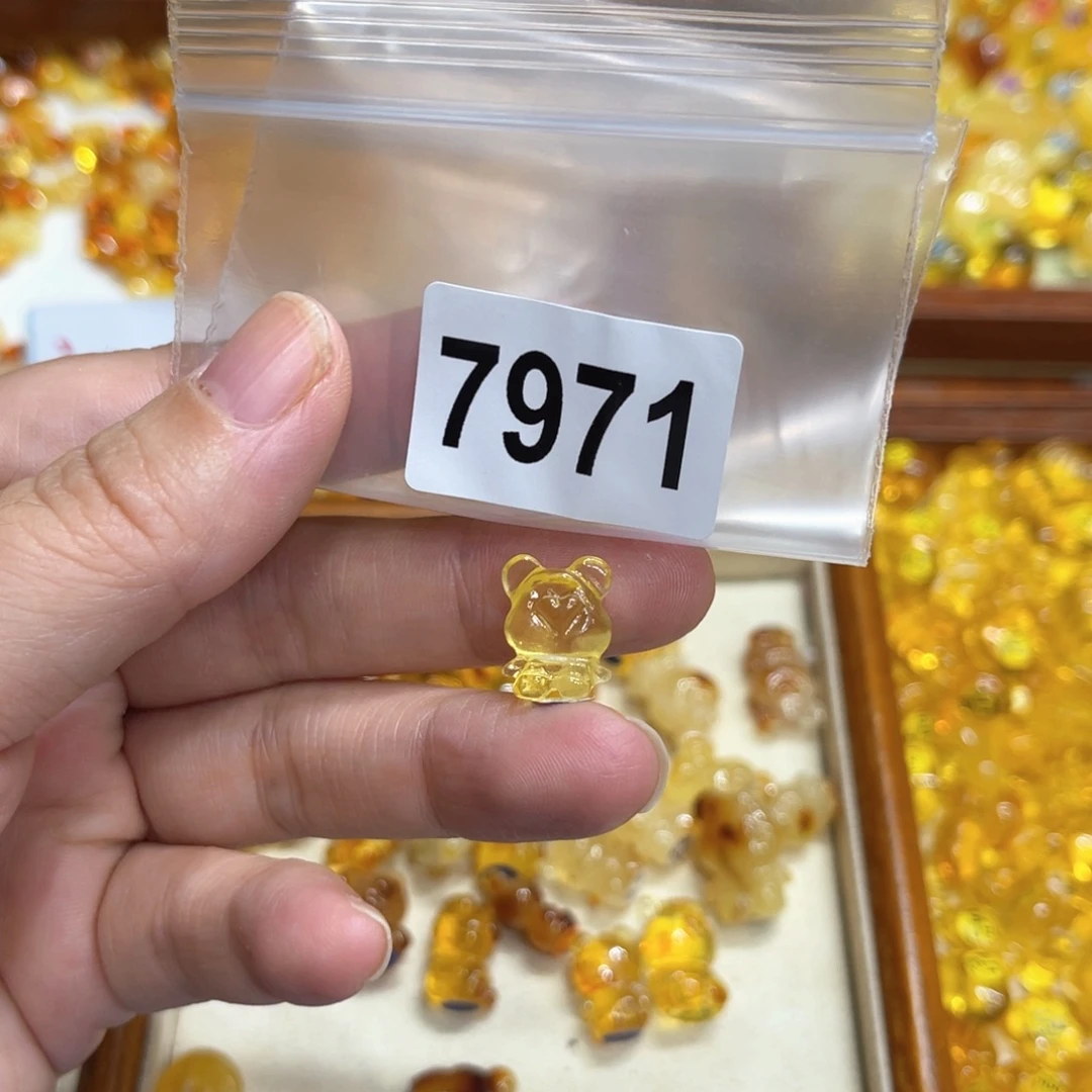 琥珀未镶嵌珠宝奇石