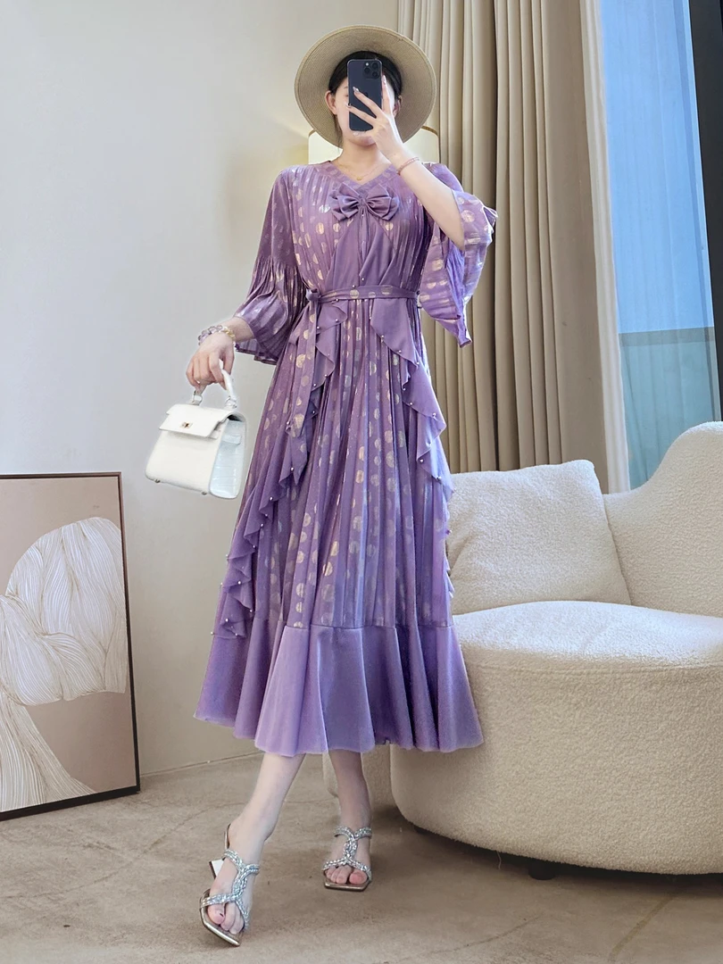 2025新款气质显瘦中长显瘦收腰三宅褶皱连衣裙