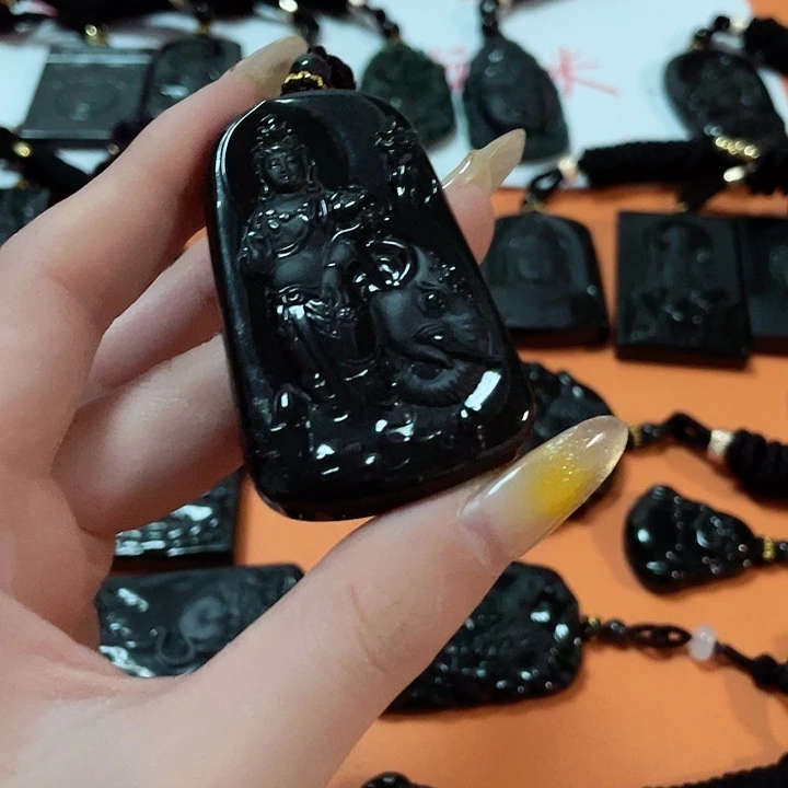 翡翠颈饰未镶嵌足***小