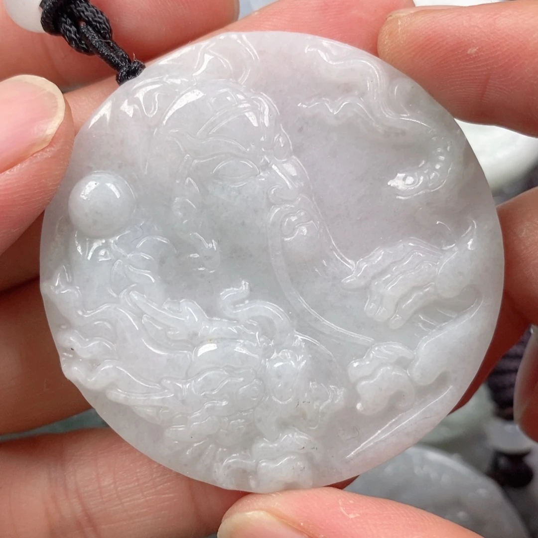 翡翠未镶嵌颈饰挂件