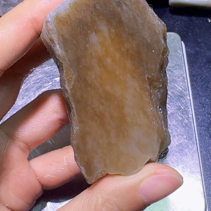 未镶嵌和田玉（糖玉）珠宝半成品