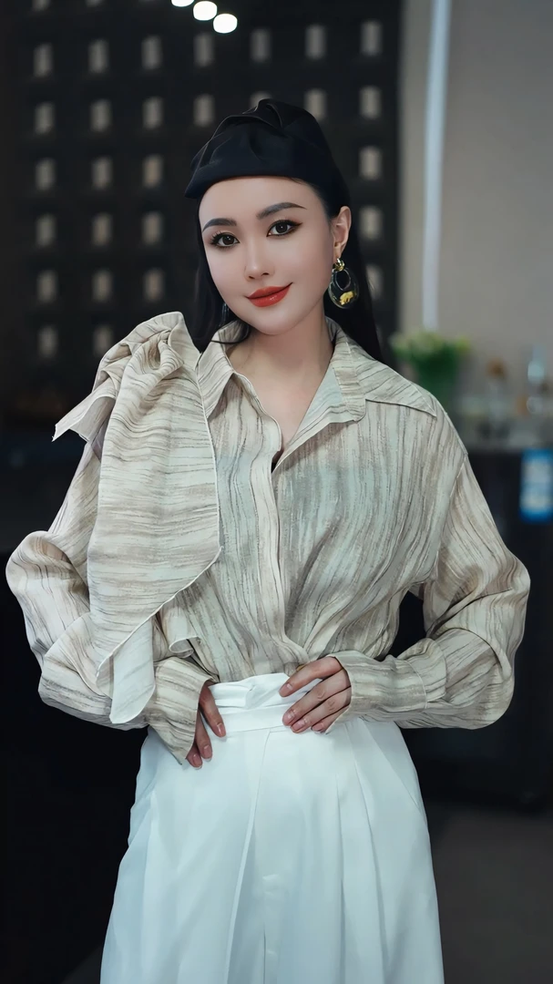 春季新款立体造型设计时尚百搭不规则条纹女士衬衫