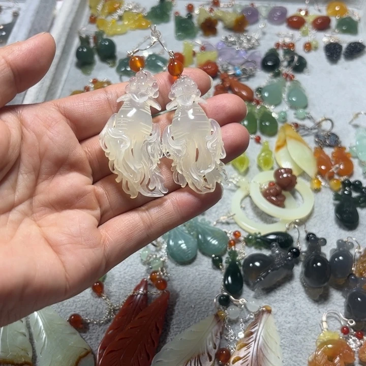 合金蛇纹石玉耳饰