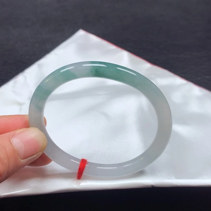 翡翠手镯（贵妃镯）未镶嵌53➕