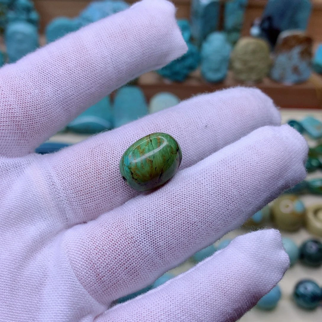 绿松石颈饰未镶嵌