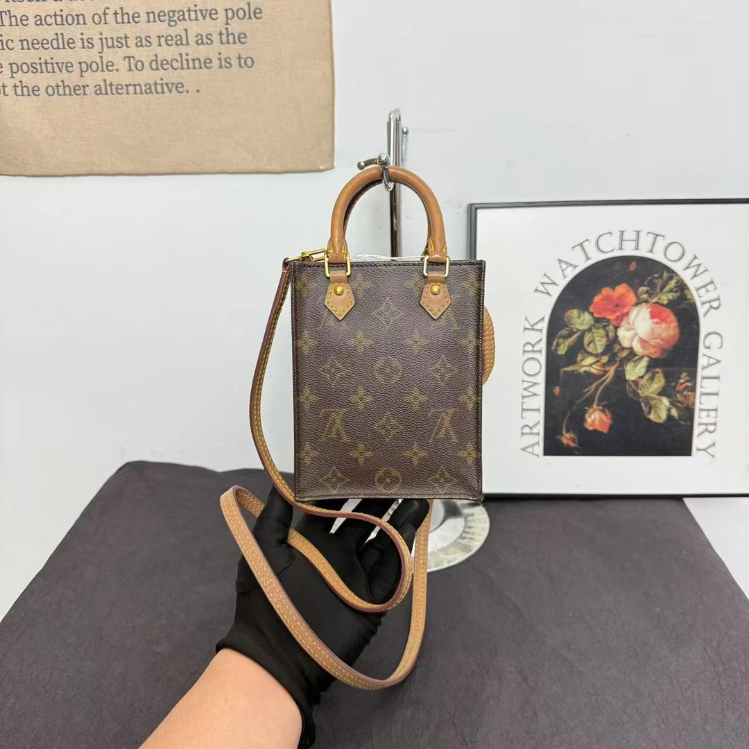 95新 LouisVuitton/路易威登 lv老花芯片款琴谱包mini/斜挎包