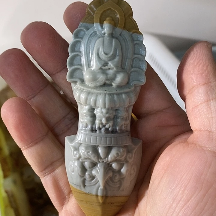 苏***恋未镶嵌颈饰玛瑙/玉髓
