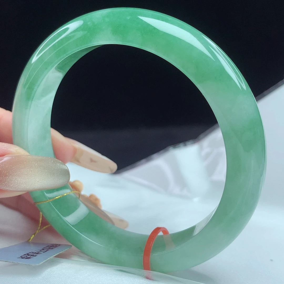 翡翠手镯未镶嵌57圈3644