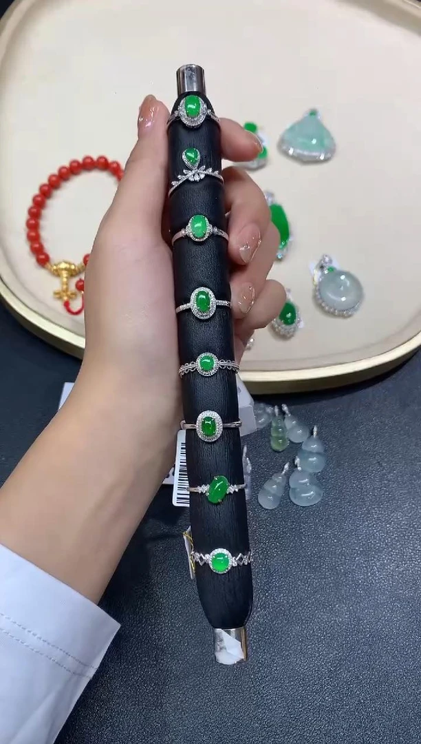 【小鱼严选 戒指棒】翡翠戒指-18K金镶嵌-多样性发一件-XM01|CXQ21