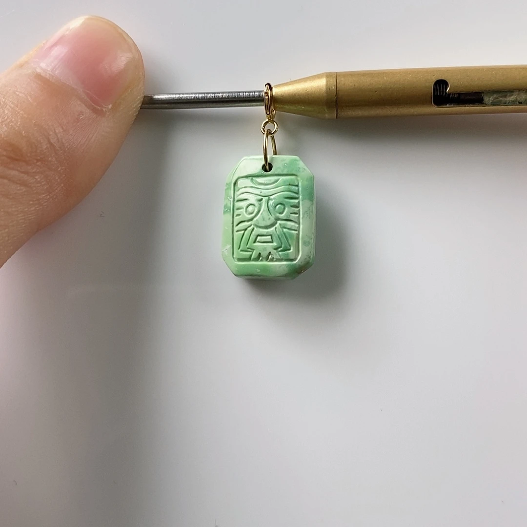 绿松石18K金镶嵌挂件