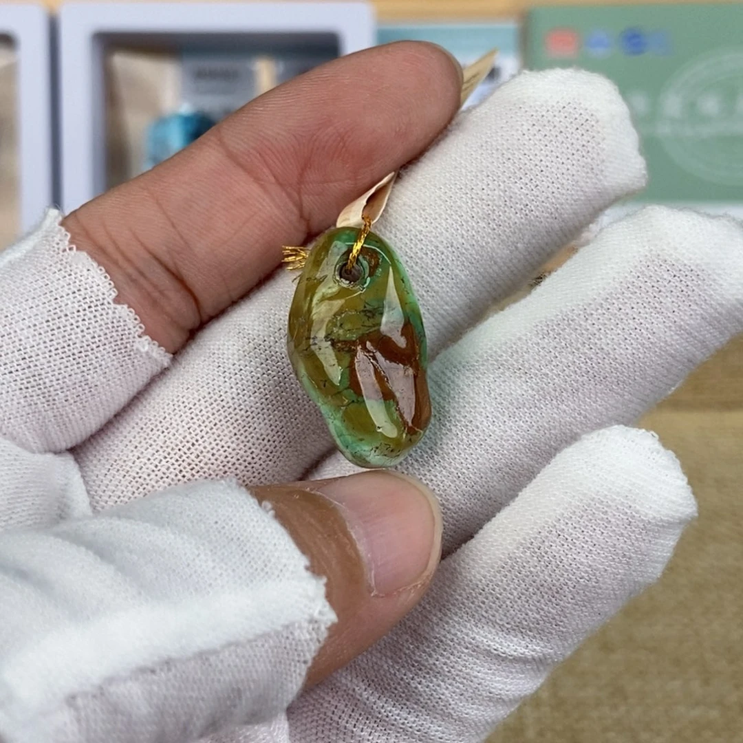 未镶嵌绿松石珠宝奇石