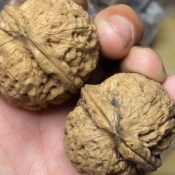 文玩核桃把件志成云铁文玩92