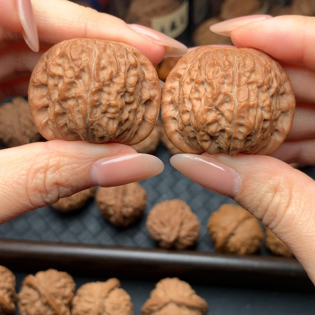 文玩核桃吊坠39血麒麟