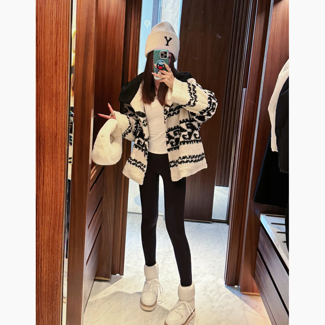 Janie Yee"奶油曲奇" 加厚保暖连帽秋冬短款外套上衣女 24A1815