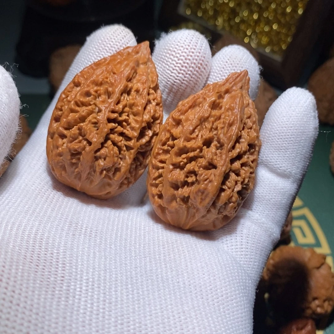 黑***师吊坠文玩核桃秋子