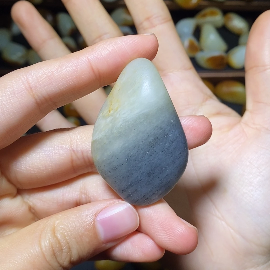 q***5和田玉未镶嵌手链