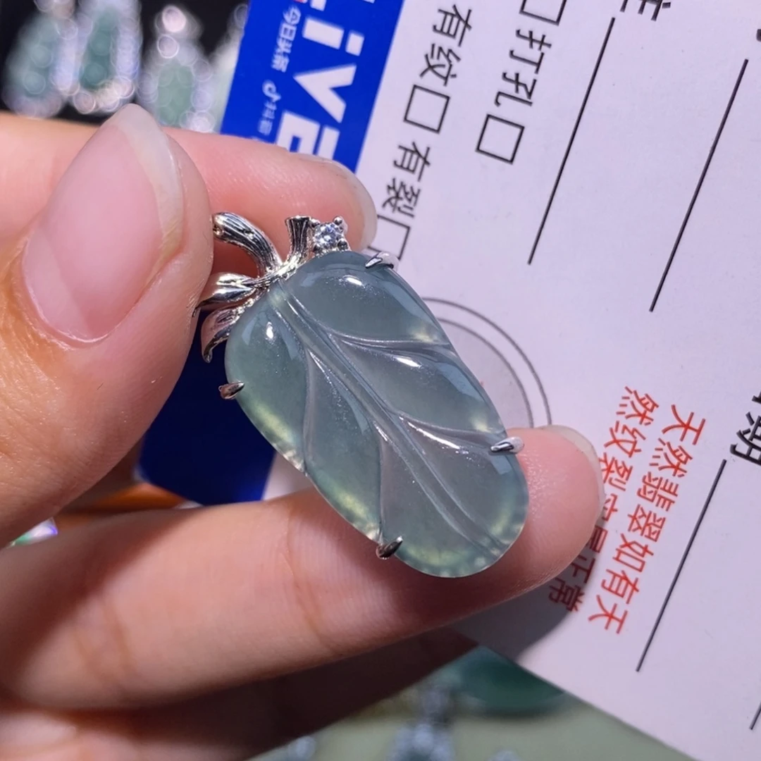 颈饰未镶嵌翡翠天然