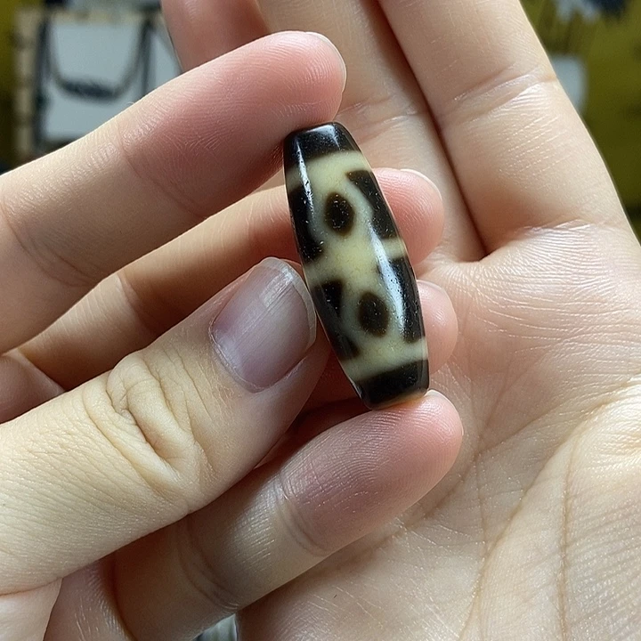 玛瑙/玉髓散珠金刚六眼