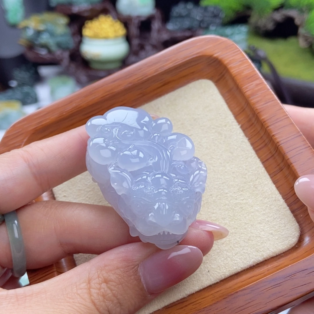 翡翠未镶嵌颈饰A5 冰紫含珠貔貅