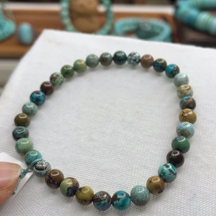 绿松石未镶嵌珠宝