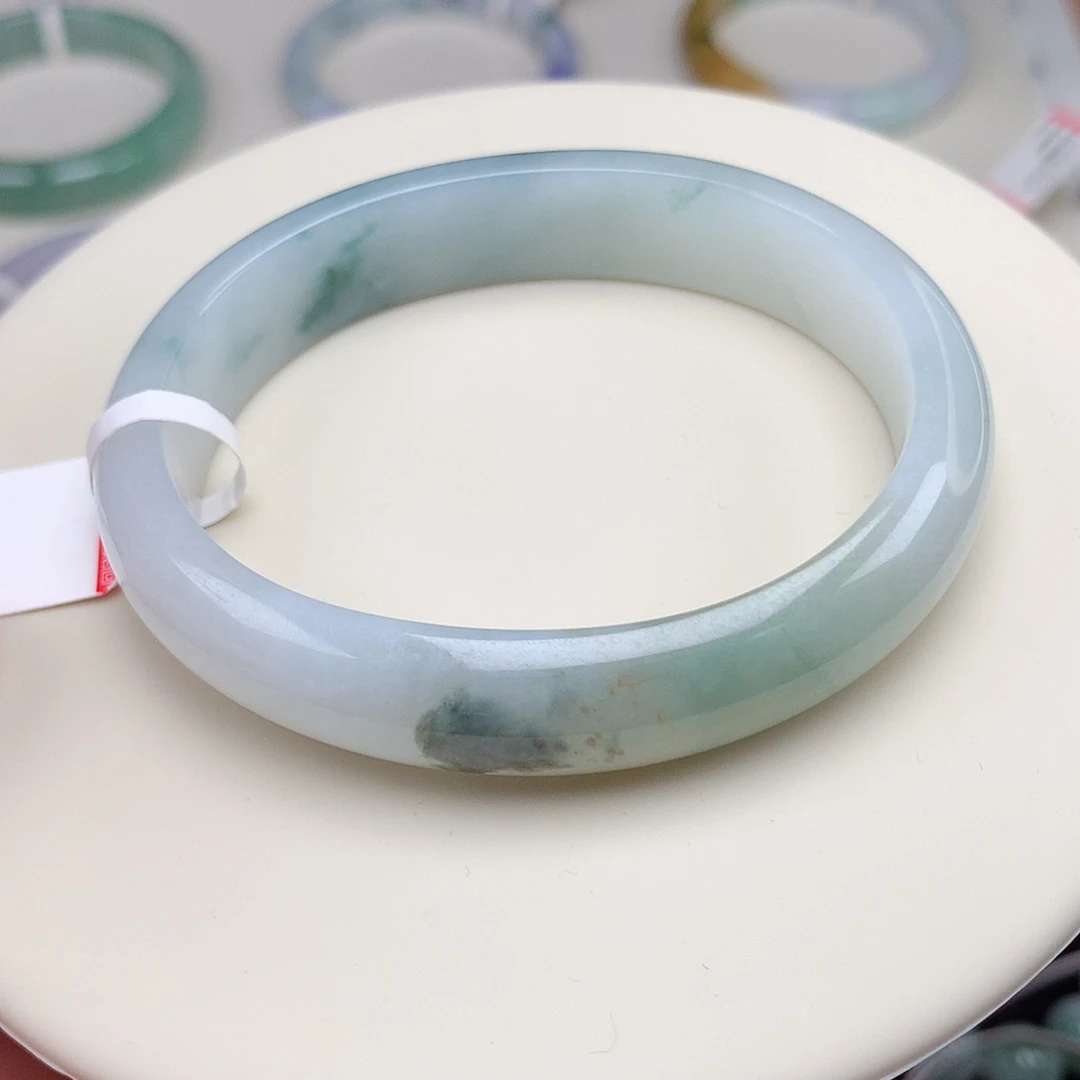 翡翠未镶嵌手镯56圈