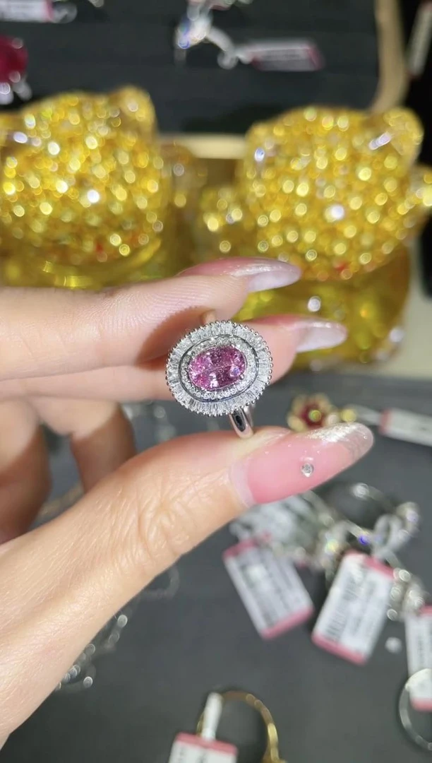 18K金镶嵌彩色蓝宝石戒指两用