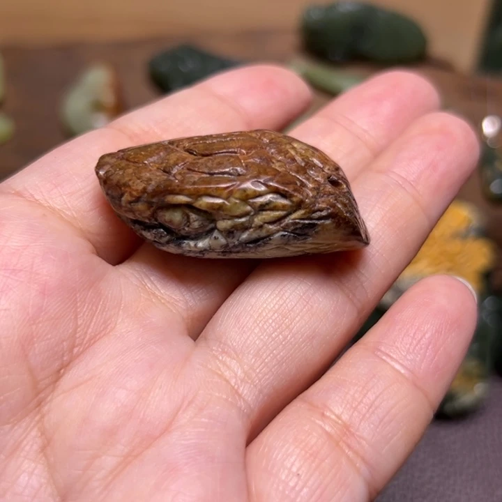 岫岩河磨玉（透闪石质玉）未镶嵌颈饰