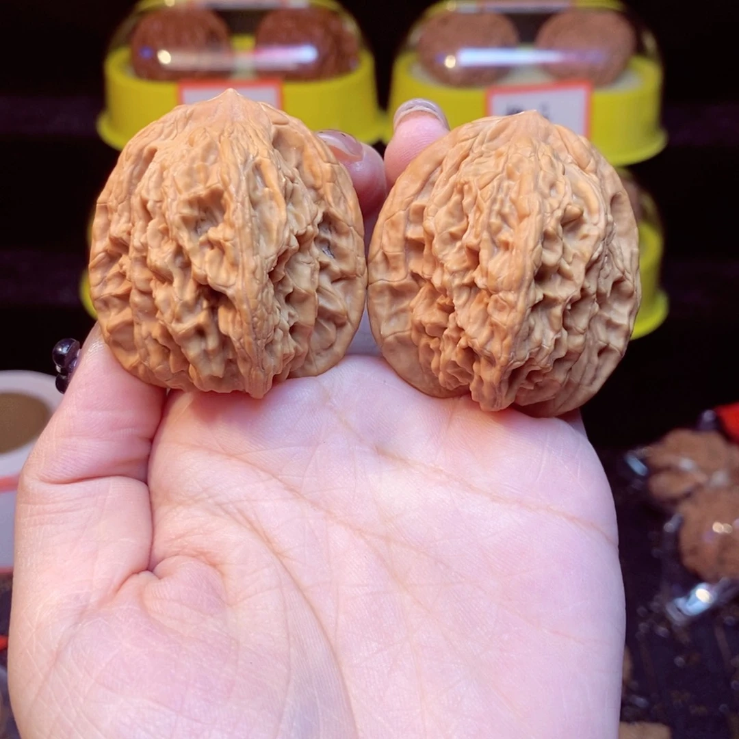 文玩核桃把件麦穗虎头40