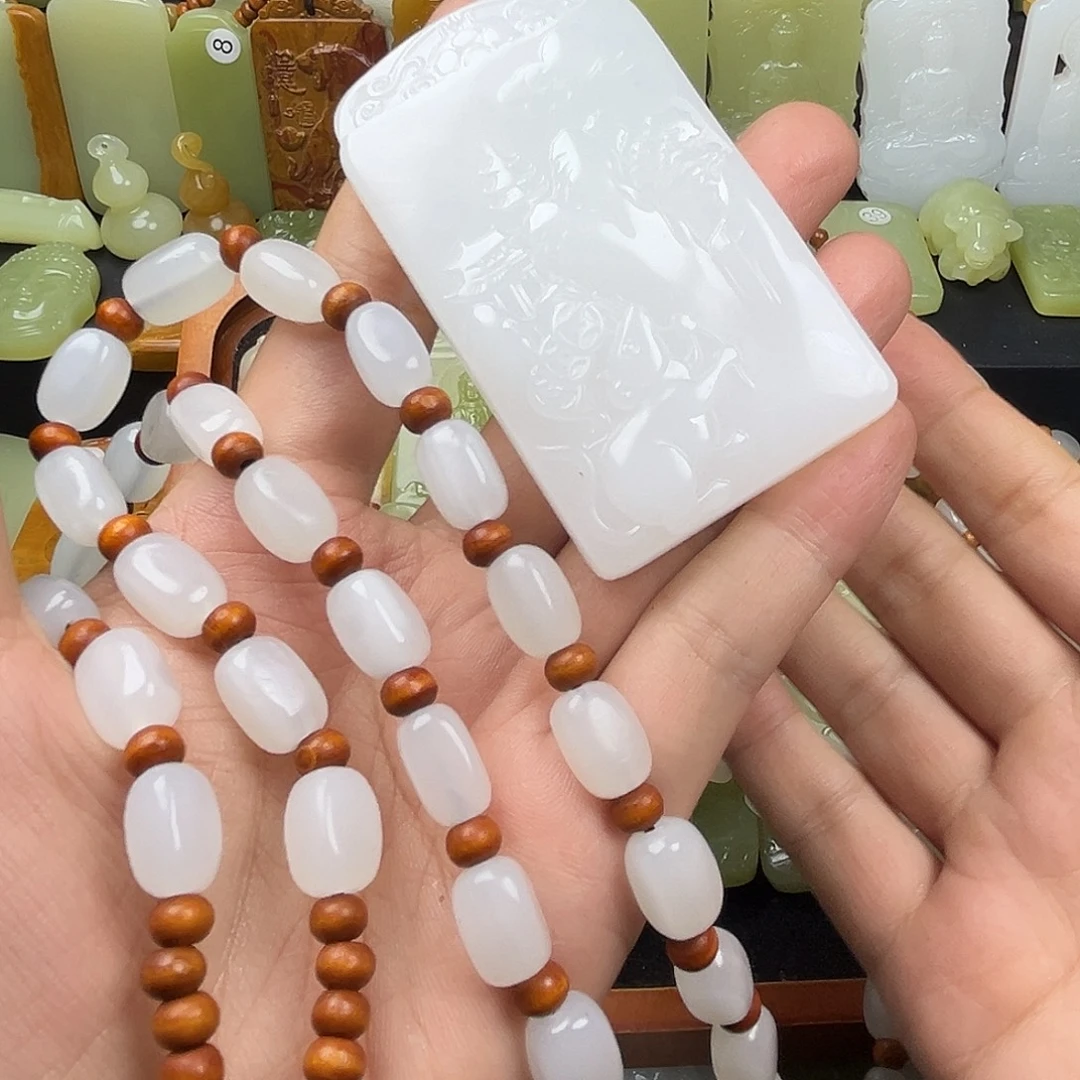 金***天昆仑山料生肖鼠吊坠