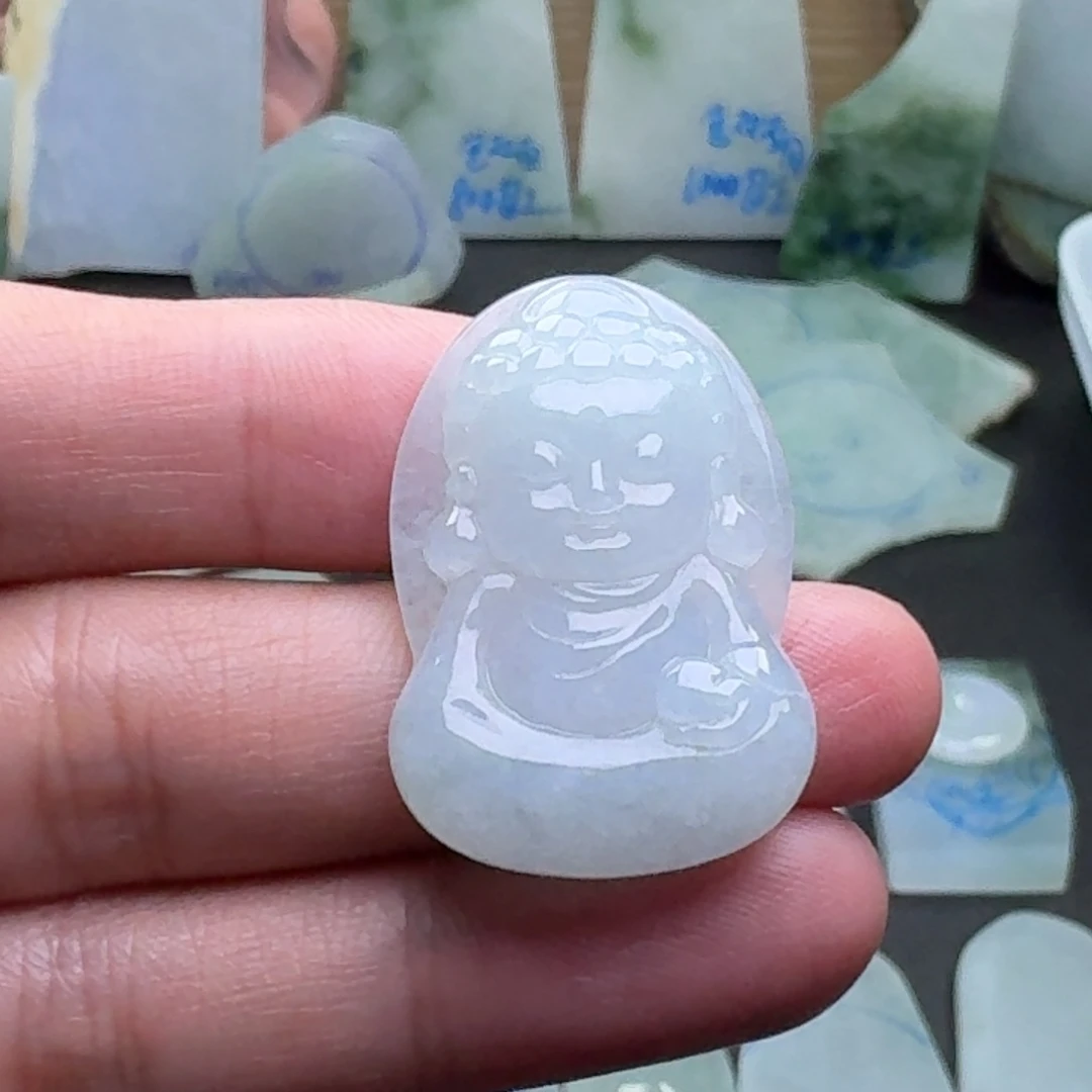 翡翠未镶嵌颈饰宝宝佛