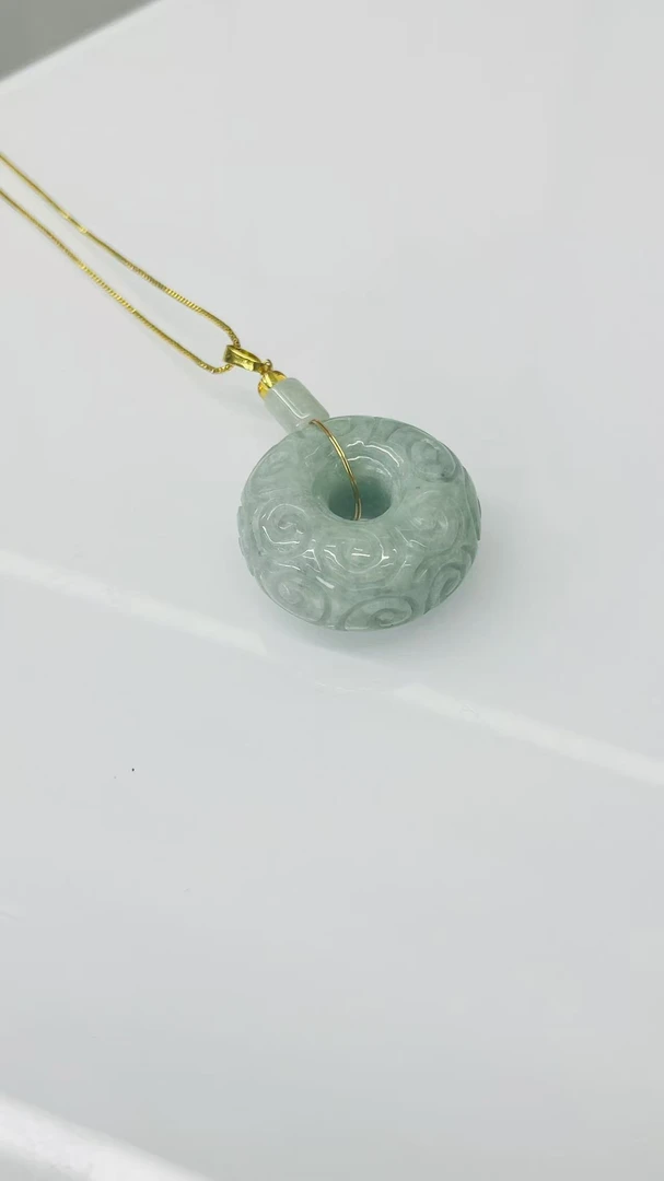 091702 天然缅甸翡翠A货 扣子吊坠 多样性发其一