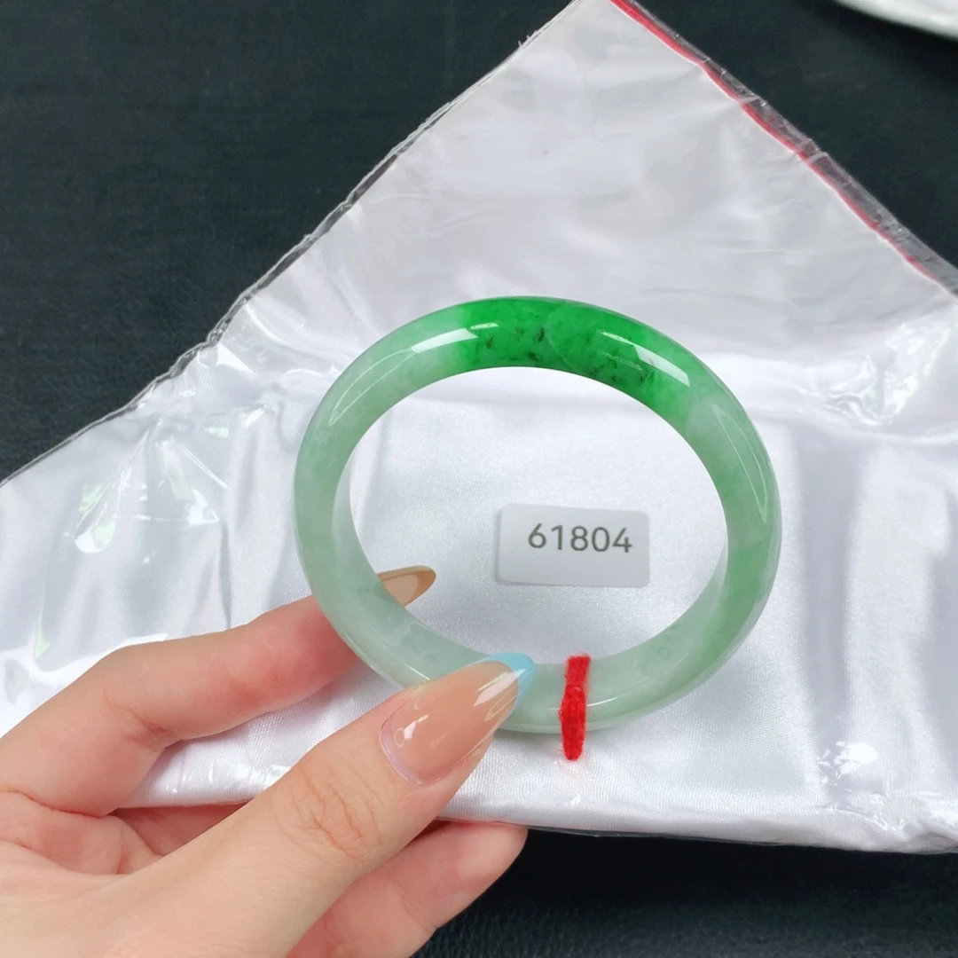 翡翠手镯未镶嵌天然翡翠手镯04
