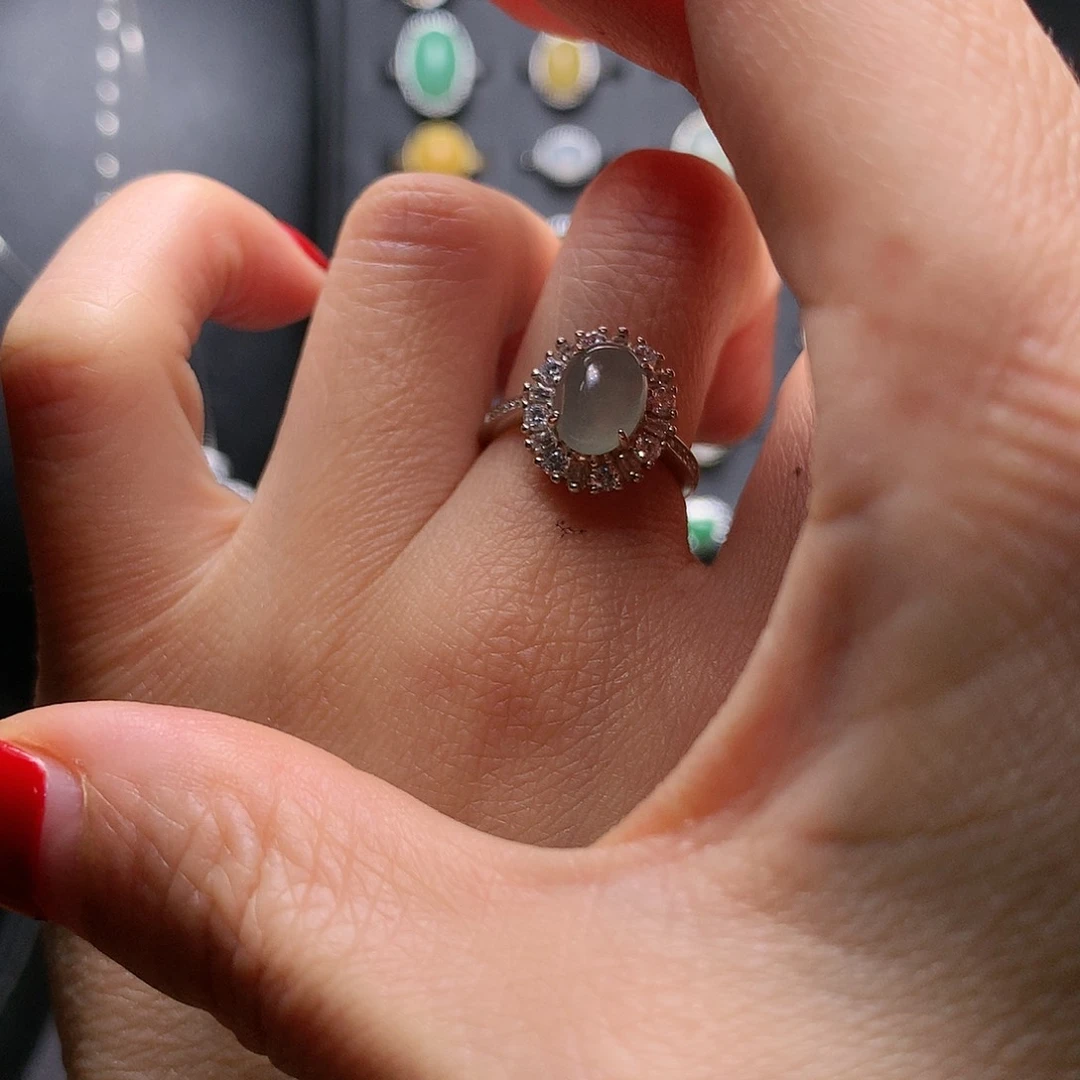 翡翠颈饰银S925镶嵌戒指