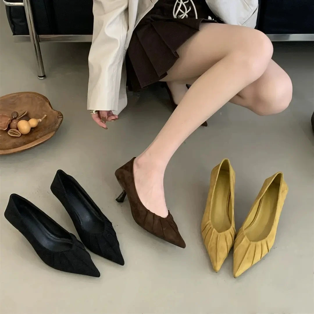 2025秋季新款法式尖头褶皱绒面高跟鞋浅口细跟单鞋气质名媛通勤鞋